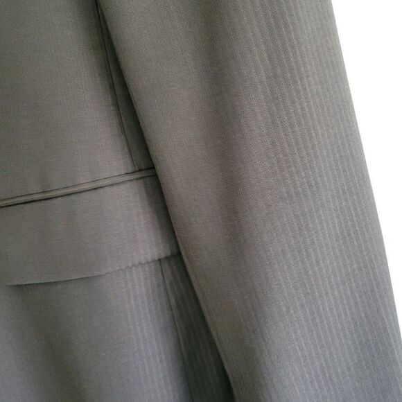 Hugo Boss Suit jacket size 42R‎ - Picture 3 of 12